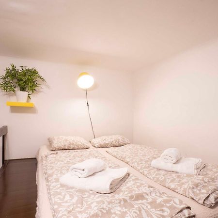 Quiet Cozy Apartment In Party Street E1 Budapest Eksteriør billede