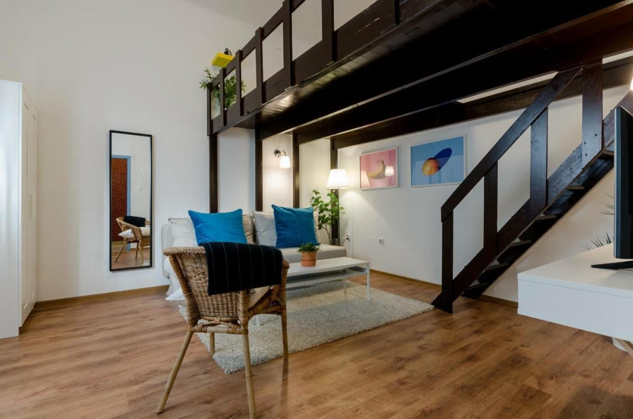 Quiet Cozy Apartment In Party Street E1 Budapest Eksteriør billede