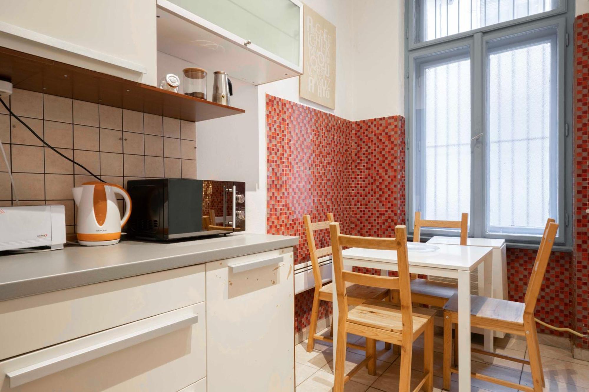 Quiet Cozy Apartment In Party Street E1 Budapest Eksteriør billede